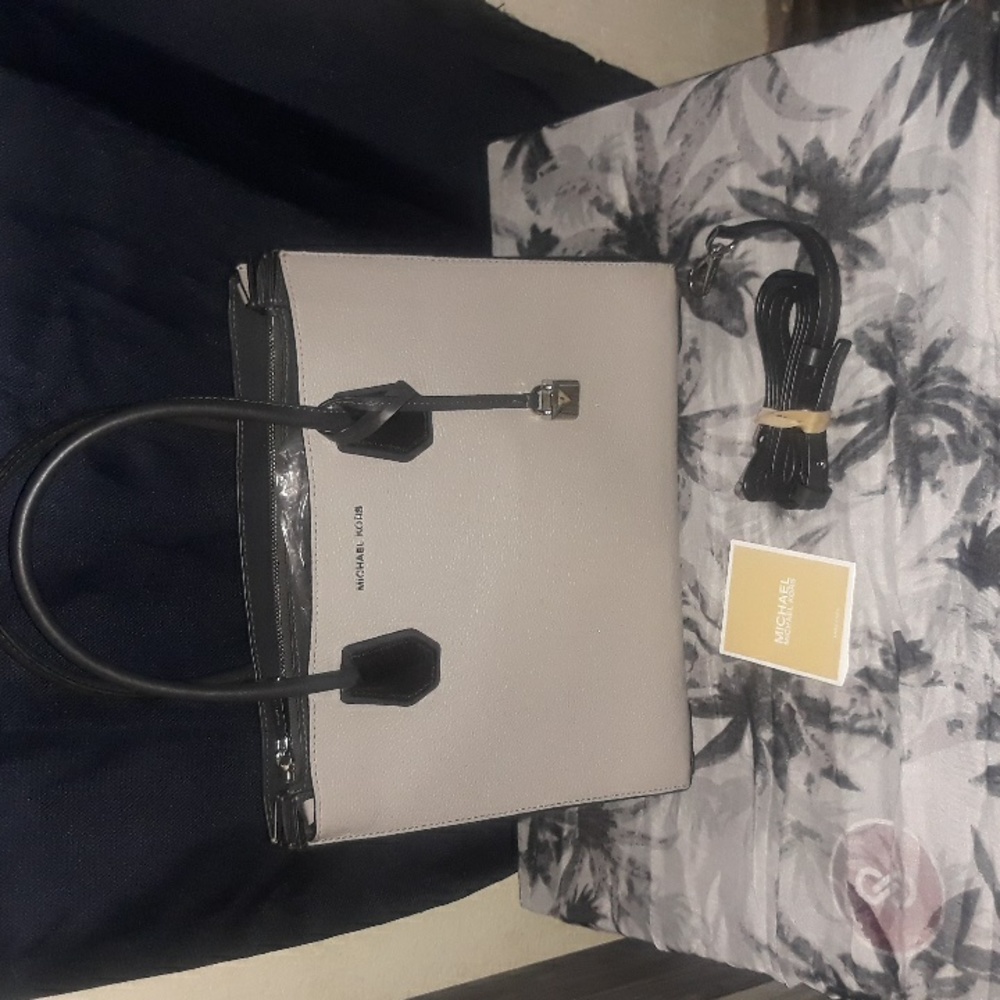 NWOT Michael Kors Leather Mercer Gray & Black Handbag with Crossbody Strap - Picture 2 of 13